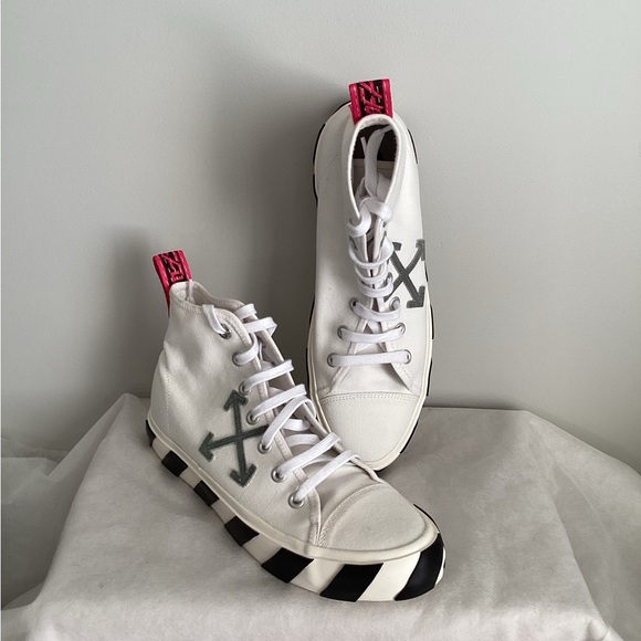 Authentic Off-White c/o Virgil Abloh High-Top Sneakers, Size 43 - Picture 2 of 12